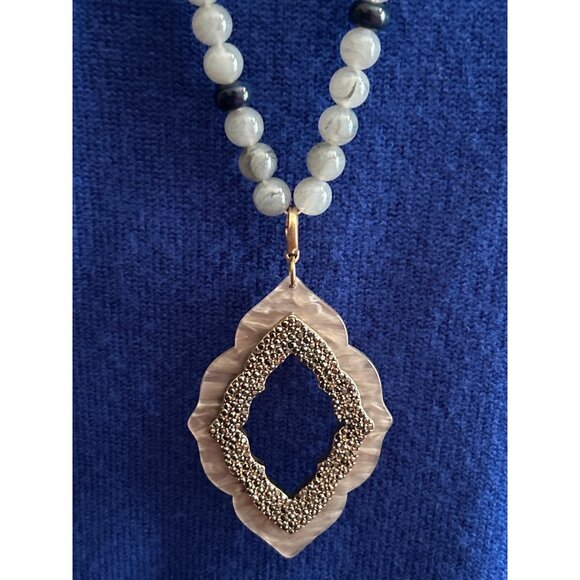 Premier Designs Long Beaded Necklace With Pendant 36" Plus 4" Extender - Picture 2 of 5